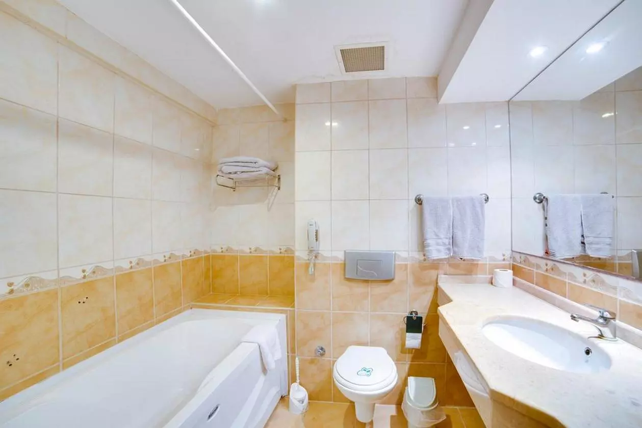 LASANTAMARIA_SHABAVIZ (5).jpg